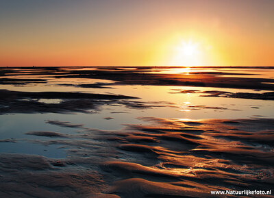 ansichtkaart zonsondergang op Texel