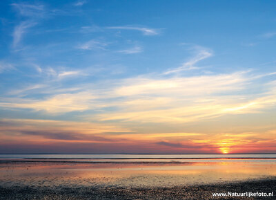 ansichtkaart zonsopkomst Waddenzee - werelderfgoed