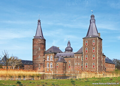 ansichtkaart kasteel Hoensbroek