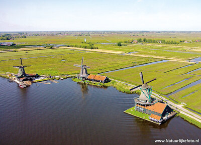 ansichtkaart de Zaanse Schans uit de lucht