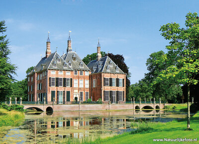 ansichtkaart kasteel Duivenvoorde in Voorschoten